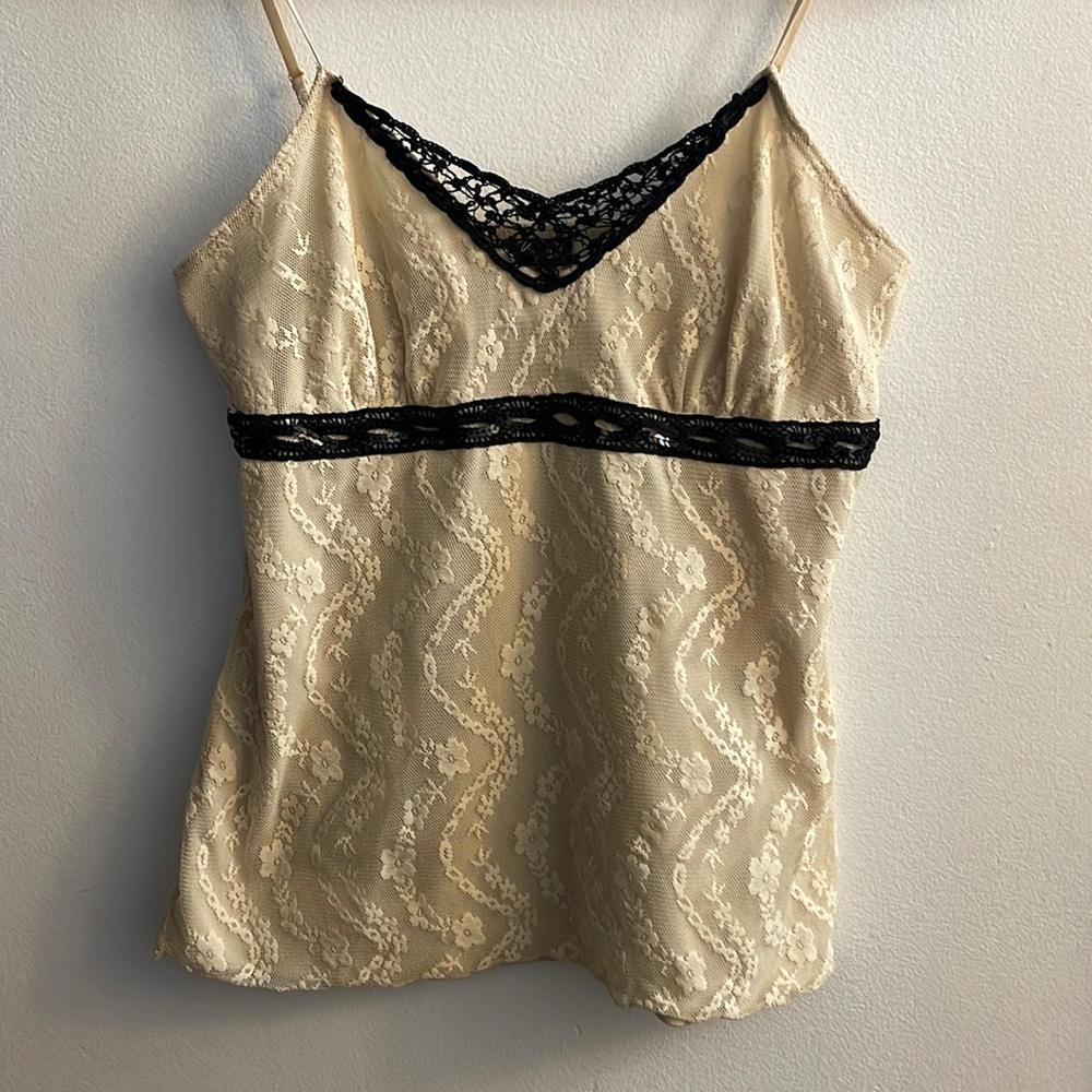 Vanity tank tops cream color in size medium